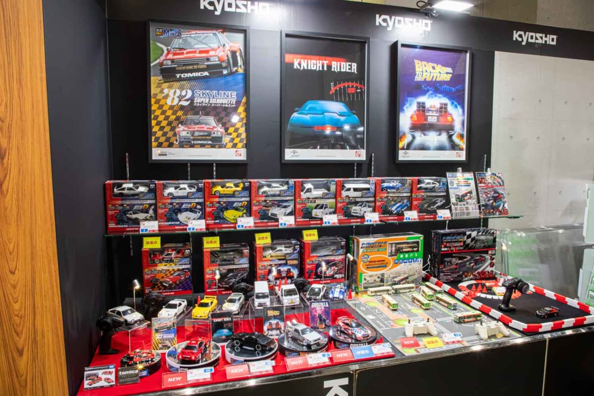 30度切れる1/64ギミックと職人技ジオラマ。京商が全日本模型ホビー