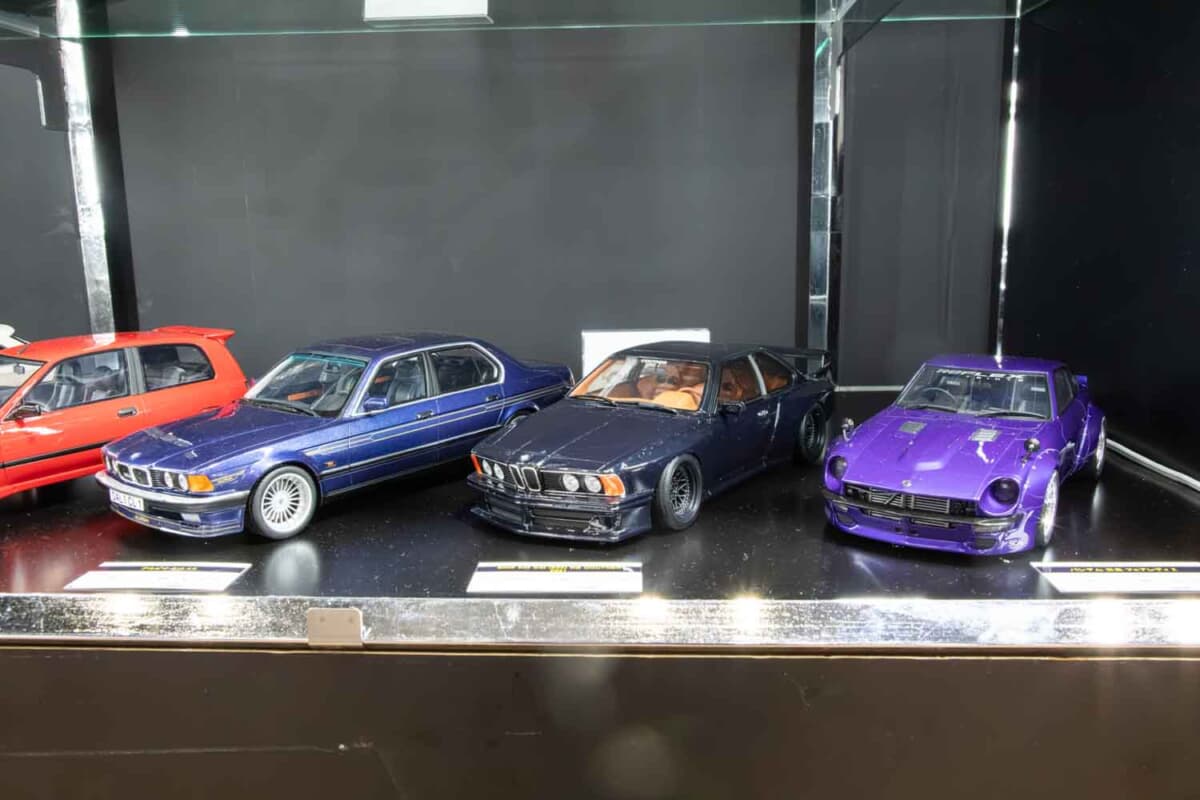 30度切れる1/64ギミックと職人技ジオラマ。京商が全日本模型ホビー