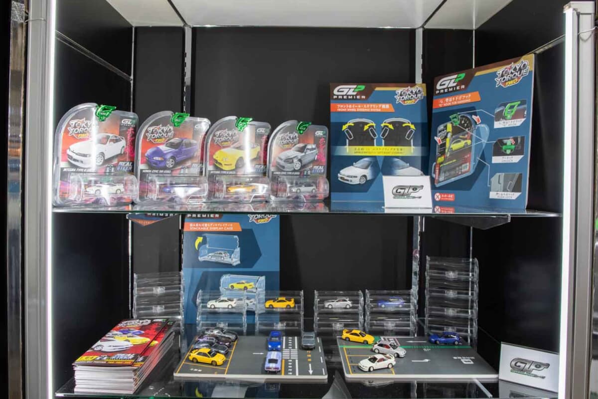 30度切れる1/64ギミックと職人技ジオラマ。京商が全日本模型ホビー