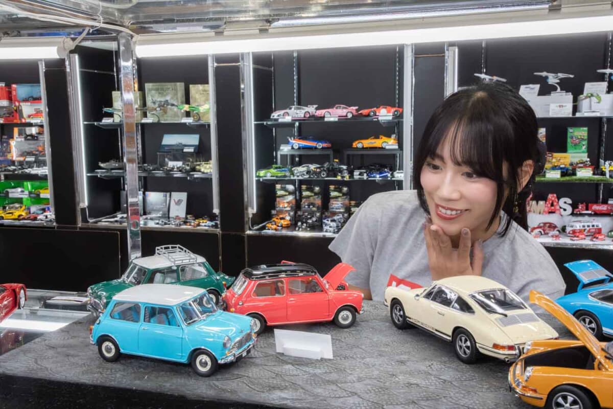 30度切れる1/64ギミックと職人技ジオラマ。京商が全日本模型ホビー