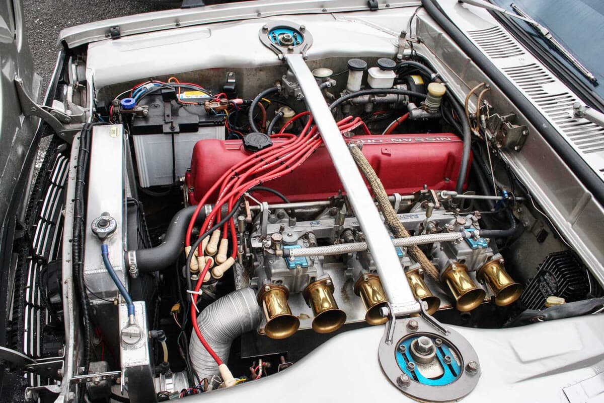 ソレックス40φが奏でる直6サウンド。パワステとS130Zブレーキで走りを