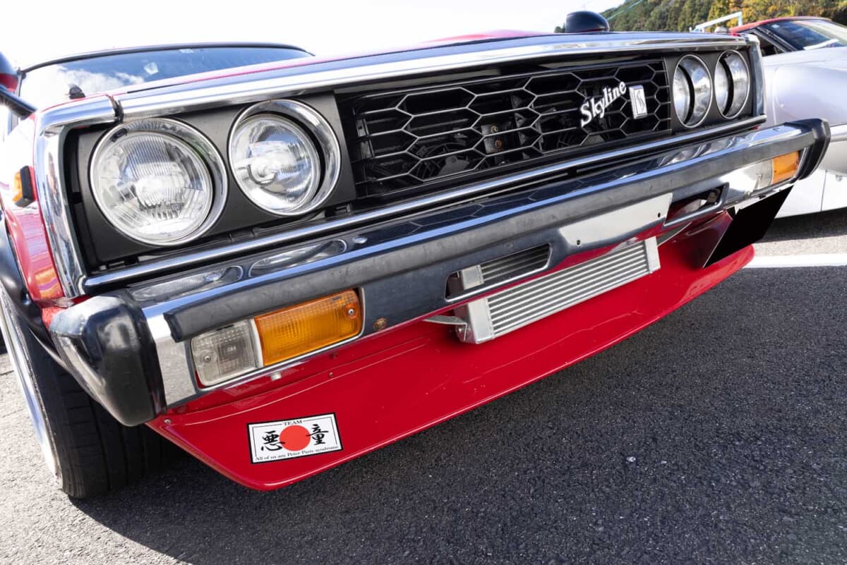 Ｌ型TUNINGチューニングバイブル東名PRIVATE CLUBハコスカZ日産 2.8Lのジャパンに3.2Lハコスカ！ L型直6チューンと極太深リムで挑む