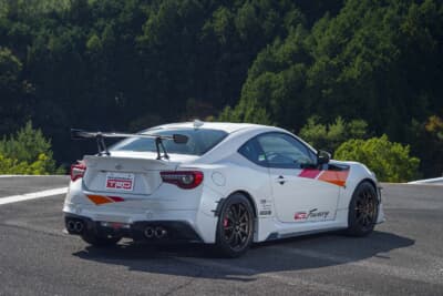 トヨタ86 ZN6 RE:Revolutionパッケージ