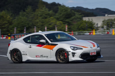 トヨタ86 ZN6 RE:Revolutionパッケージ