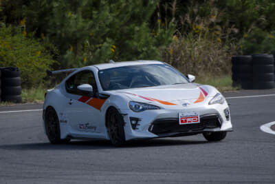 トヨタ86 ZN6 RE:Revolutionパッケージ