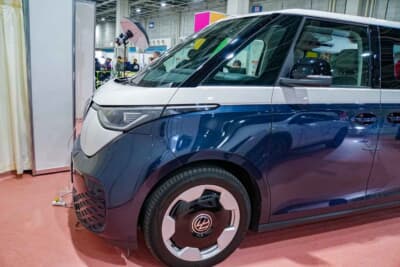 VW ID. BUZZ：世界中で愛されてきたフォルクスワーゲンバスのイメージを、EVとして現代に蘇らせたミニバン 