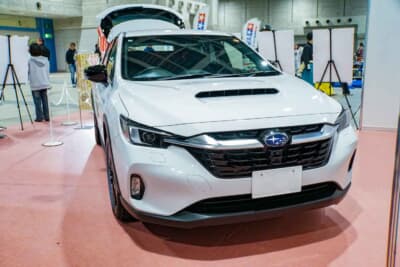 スバル レイバック：ちょいアゲ系・大人向けクロスオーバーのレイバック。SUVテイストでありながら、都会的なフォルムでレジャーに最適。アウトドアも雪道もドントコイな頼もしいクルマ 