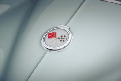 13万8000ユーロ(邦貨換算約2540万円)で落札されたシボレー「コルベットC2スプリットウインドウ」(C)Courtesy of RM Sotheby's