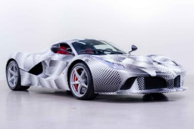 242万5000ドル(邦貨換算約3億7580万円)で落札されたフェラーリ「ラ フェラーリ プロトタイプ P2」(C)Courtesy of RM Sotheby's