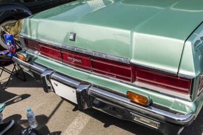 クライスラー ニューヨーカー:淡いグリーンのボディは、野口さんの手元に来てから一度リペイントを施しており、非常に状態が良い