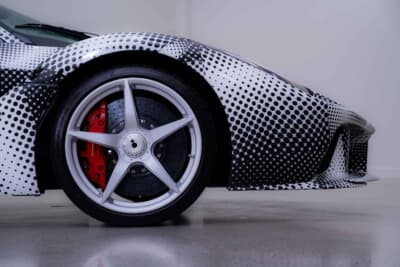 242万5000ドル(邦貨換算約3億7580万円)で落札されたフェラーリ「ラ フェラーリ プロトタイプ P2」(C)Courtesy of RM Sotheby's