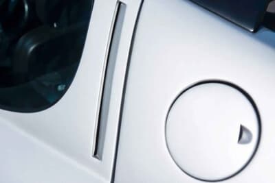 45万ユーロ〜50万ユーロ（邦貨換算約8250万円〜邦貨換算約9160万円）で現在も販売中のフェラーリ「365 GT4 BB」（C）Courtesy of Broad Arrow