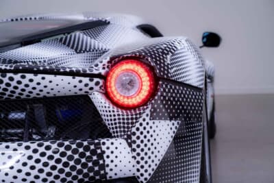 242万5000ドル(邦貨換算約3億7580万円)で落札されたフェラーリ「ラ フェラーリ プロトタイプ P2」(C)Courtesy of RM Sotheby's