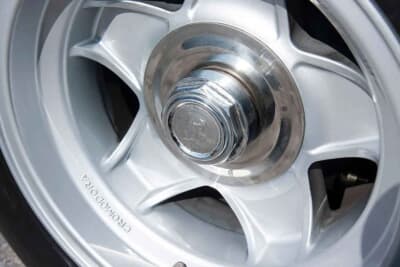 45万ユーロ〜50万ユーロ（邦貨換算約8250万円〜邦貨換算約9160万円）で現在も販売中のフェラーリ「365 GT4 BB」（C）Courtesy of Broad Arrow