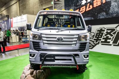 トヨタ GRハイゼット モリゾウ Kトレイル：ボディカラーは金属の塊感を強調する「マットメタルシルバー」