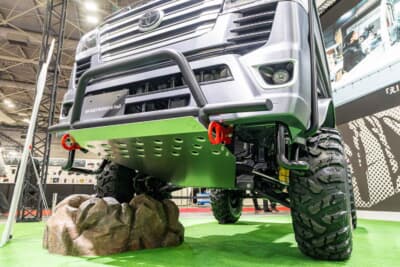 トヨタ GRハイゼット モリゾウ Kトレイル：フロントバンパーの下にはアンダーガードが装着されている