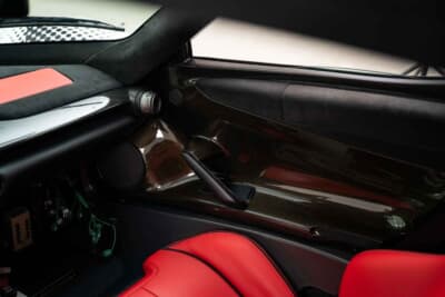 242万5000ドル(邦貨換算約3億7580万円)で落札されたフェラーリ「ラ フェラーリ プロトタイプ P2」(C)Courtesy of RM Sotheby's