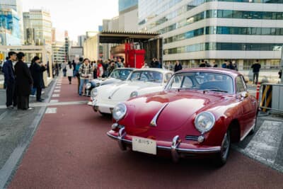 すべてのポルシェの原点ともいえる356が複数台並ぶ。高いコンデイションを保つ個体を何台も拝める機会は非常に珍しい