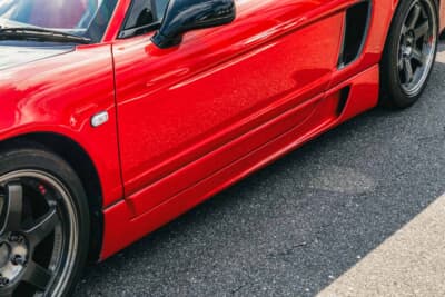 ホンダ NSX：タイプR風のダクト付きサイドスカートを装着