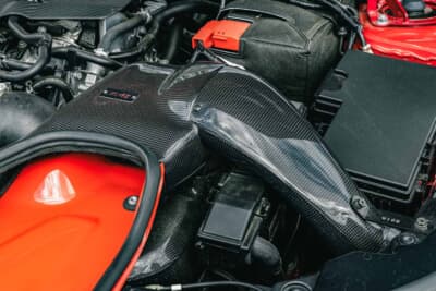 ホンダ シビック タイプR：ブリッツのカーボンインテークシステムを装着