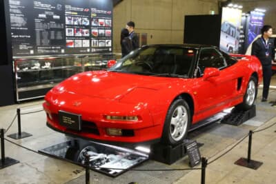 ホンダ NSX：「基本レストア」と、さらに外装や内装への施工を加えて個体のコンディションに合わせる「トータルレストア」の2コースが用意されている