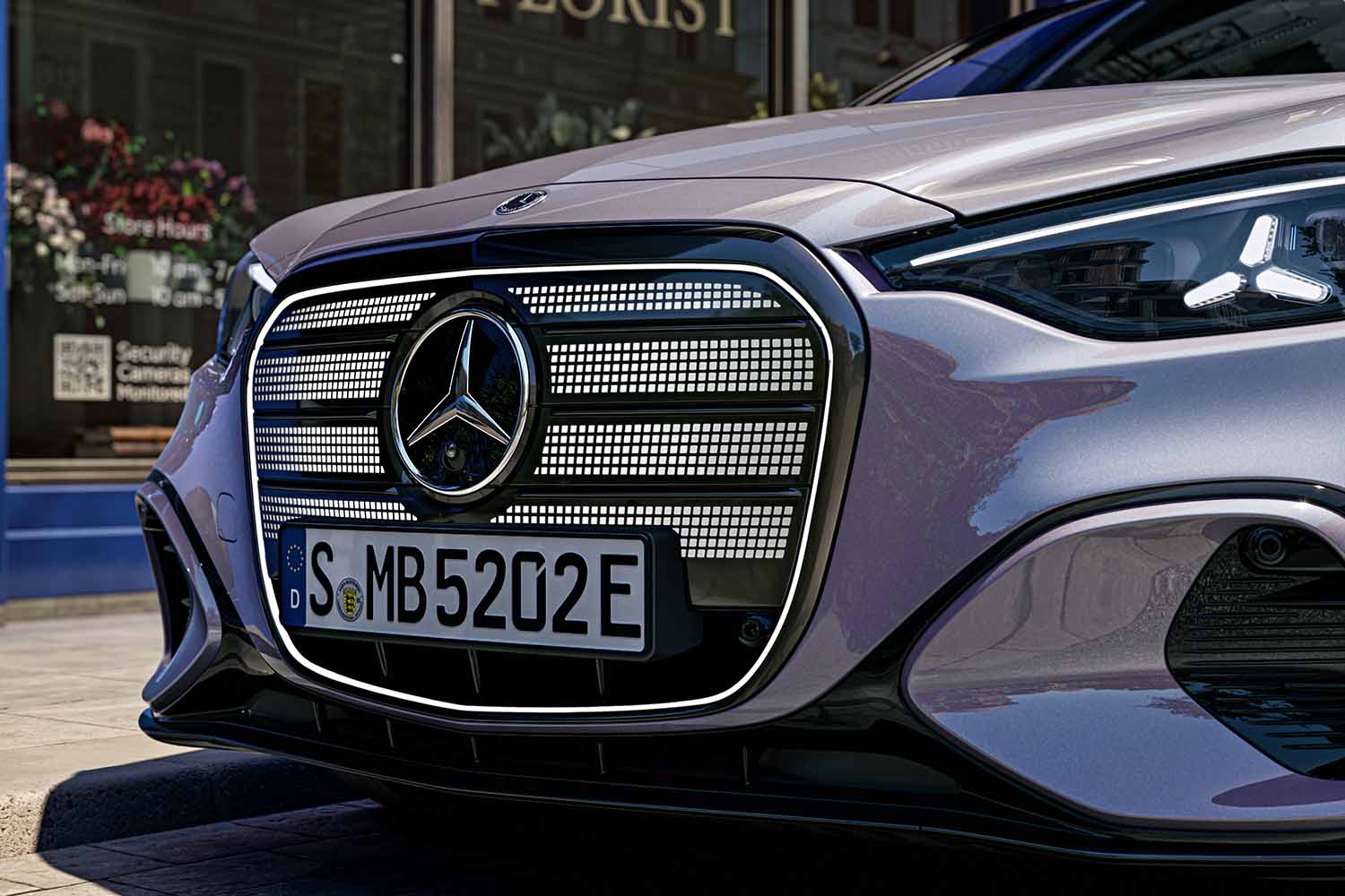 10分で325km分を急速充電！ メルセデス・ベンツ新型「電動Cクラス」が