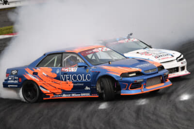 FDJ2クラスの決勝が25日に行われ、優勝を決めたのはNo.23ジェイス選手（VEICOLO／JZX100マークII）