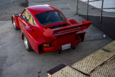 5万600ドル（邦貨換算約810万円）で落札された「ポルシェ 911 カレラ2.7 フラットノーズ仕様」（C）Courtesy of RM Sotheby's