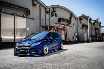 ホンダ オデッセイ：今回のリメイクでエクステリアの雰囲気をガラリと変更した現在の姿。ワンオフ加工やDIYを駆使して、オーナーが理想とする欧州ハイパフォーマンススタイルを実現した