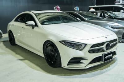 メルセデスベンツ CLS：18インチのヴィンミューレ復刻版を装着したスタディモデルだ