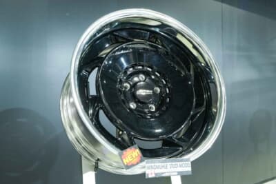 AME ヴィンミューレ：15と18に加えミニバン向けの20インチも用意される計画だ