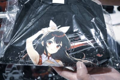 AQM:オリジナルイメージキャラクターがデザインされたTシャツ。社長の同級生がデザイン
