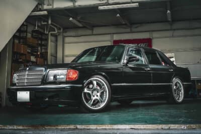 メルセデス・ベンツ560SEL AMG 6.0-4V：W220型Sクラスの純正バンパーを加工して装着したフロントまわりが、W126型ベースのボディに独特の表情をもたらしている