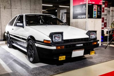 トヨタ スプリンタートレノ：1986年式ながら前オーナーが外装を前期型仕様へ変換。リトラを格納したノーズが精悍だ