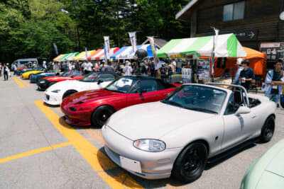 ロードスター軽井沢ミーティング2026:会場にはロードスターと関わりの深いショップやメーカーが数多く出展し、賑わいを見せていた