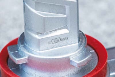 ヴァレンティ:LEDバルブでは業界初のEマークを取得し、安心してバルブ交換できるのもうれしい