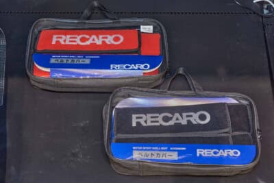 社外シートの選び方：ベルトカバーはスポーツシートとブランドを合わせて使うとベスト。より完成度の高いインテリアを作るのに最適なのだ