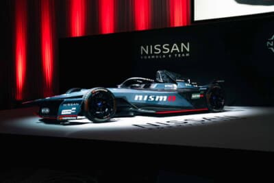 Nissan e-4ORCE 05:NISMOステルスグレーをまとった東京大会限定デザイン、サイドには大きくnismoのロゴが入る