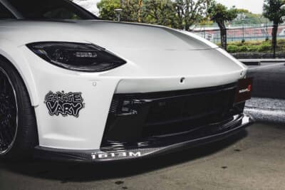 日産 フェアレディZ：高速走行時の安定性を向上させるグライドリップスポイラー