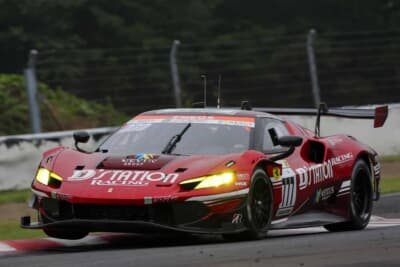 第2スティント内にトップに立った星野敏らの藤井誠暢チームは最終盤で蒲生に捲られた