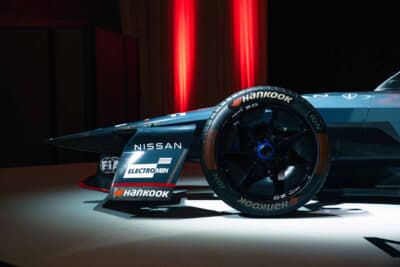 Nissan e-4ORCE 05:タイヤはハンコック製、フロントウイングの翼端板にはNISSANのロゴをあしらう