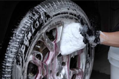 TAMAROU「Wheel Mitt」:ミットの中が滑りにくい加工が施されていたり、ゴムのフィット感により操作性が良いのもポイント