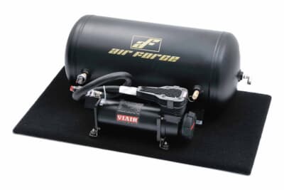 BASIC KIT（通常仕様）：ブラックのスチールタンクを採用する標準のシステム部