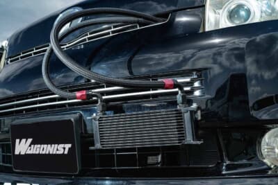 トヨタ ヴォクシー:70~80年代街道レーサーの定番パーツ、ダミーオイルクーラーを装備