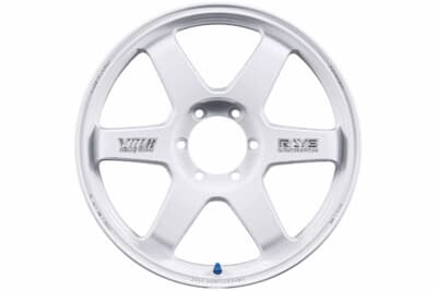 TE37ウルトララージP.C.D. 30th ANNIVERSARY: ホワイトのマシニングバージョンがコチラ。力強さの中に華やかさも備える