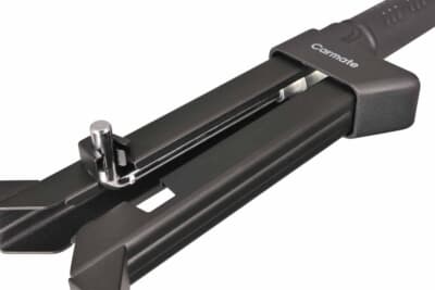 バリケード ブレーキペダルロック1:スプリングレス構造により手や指の挟み込みを防止