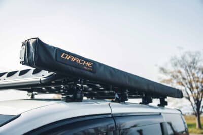 トヨタ ノア:Darche製オーニングは広げることで、快適なキャンプライフを実現させている