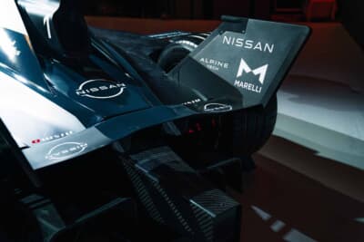 Nissan e-4ORCE 05:リアウイングにNISSAN、ALPINE TECH、MARELLIのロゴをあしらう