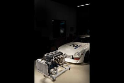 日産 フェアレディZ:ツインカム24バルブのTC24-B1Zエンジンは最高出力400psを発生する心臓部