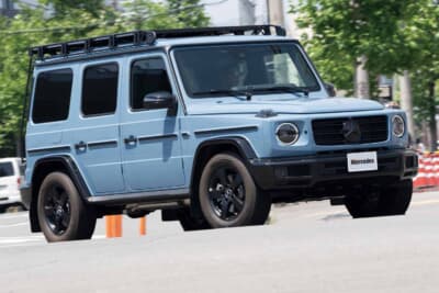 メルセデス・ベンツ Gクラス：W463AにKW製DDC PLUG&PLAYを装着し街中を走行するG400d、ルーフキャリアが精悍な印象を与える